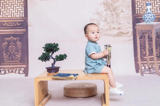 兴化宝宝几个月笑出声